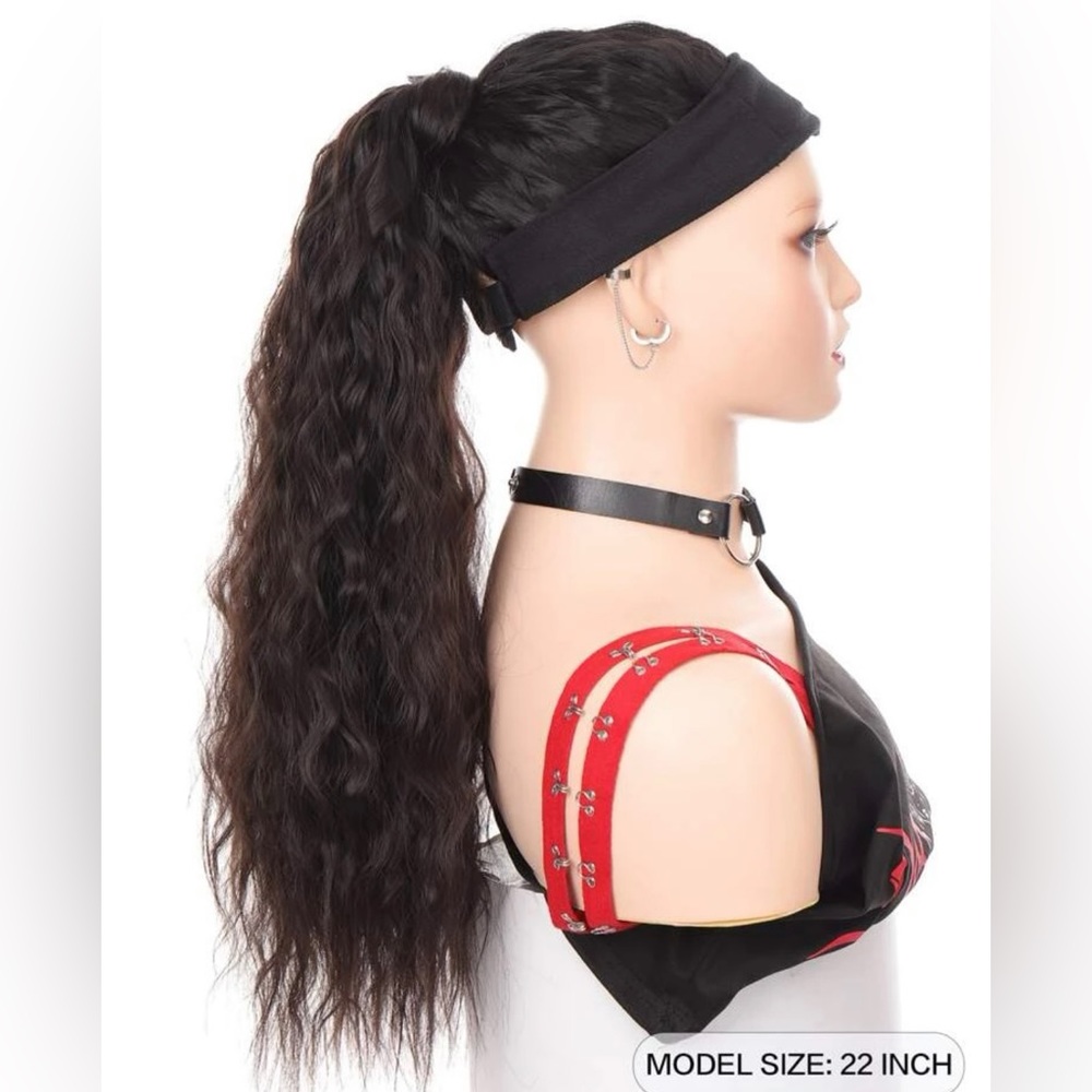NWT 22 inch Synthetic Wavy Ponytail, Brown